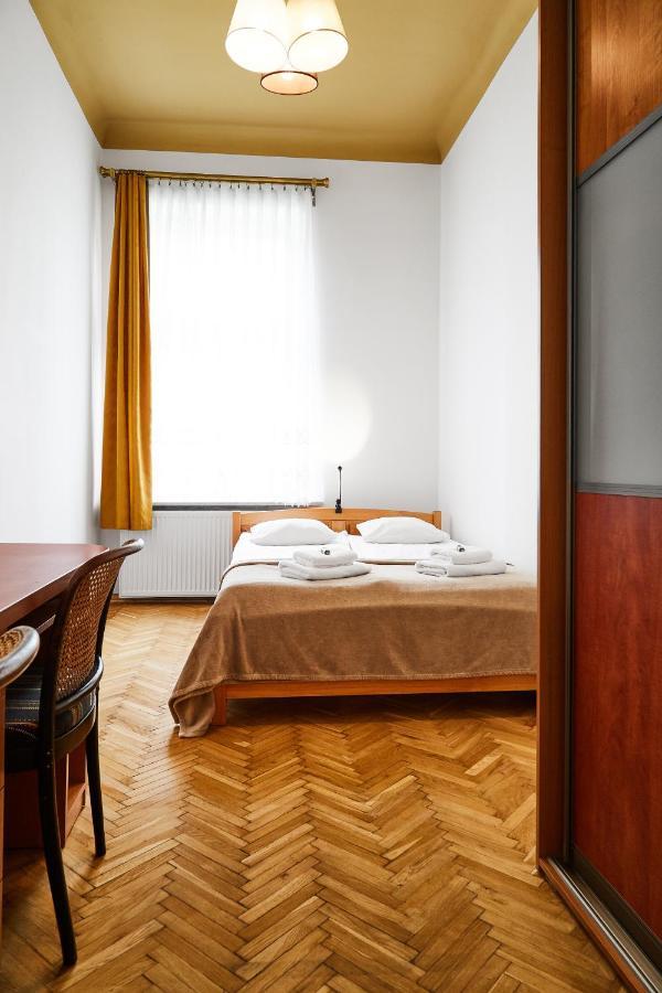 Top Location Apartments Topolowa Street คราคูฟ ภายนอก รูปภาพ